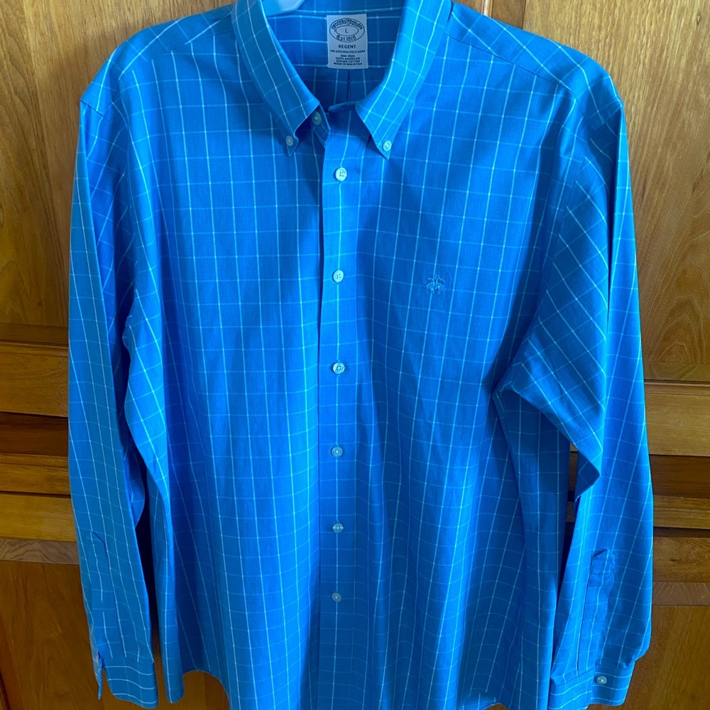 Brooks Brothers casual/ button down cotton/ non iron/ long sleeve Regent size L.